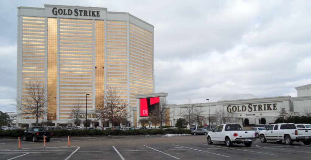 gold strike tunica suites